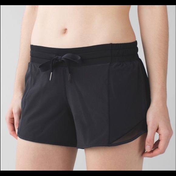 lululemon athletica Pants - Lululemon Hotty Hot Short 2.5”
